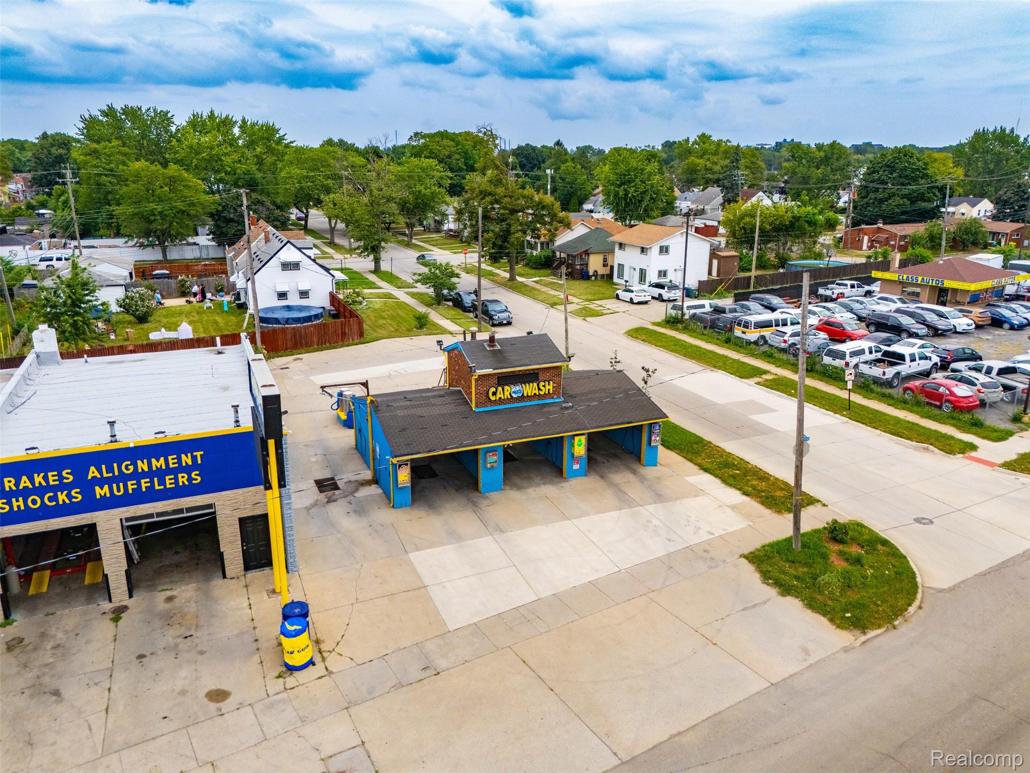 Commercial Sale in Lincoln Park 5