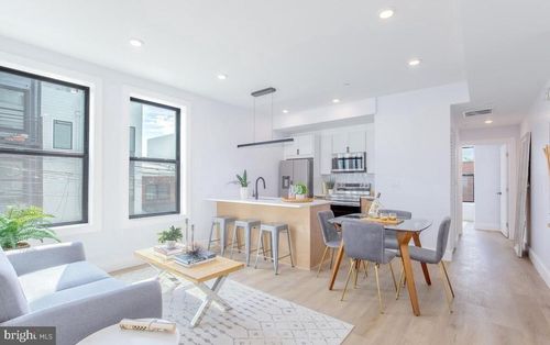 5-1012 17th Pl Ne, WASHINGTON, DC, 20002-7617 | Card Image