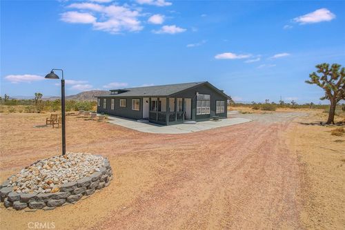 1001 Gibralter Rd, Landers, CA, 92285 | Card Image
