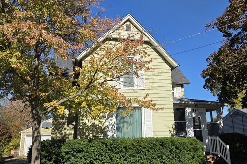 514 W Washington St, Marengo, IL, 60152-2156 | Card Image