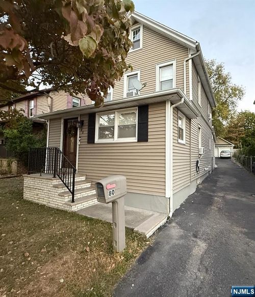 80 Prospect St, Midland Park, NJ, 07432-1683 | Card Image