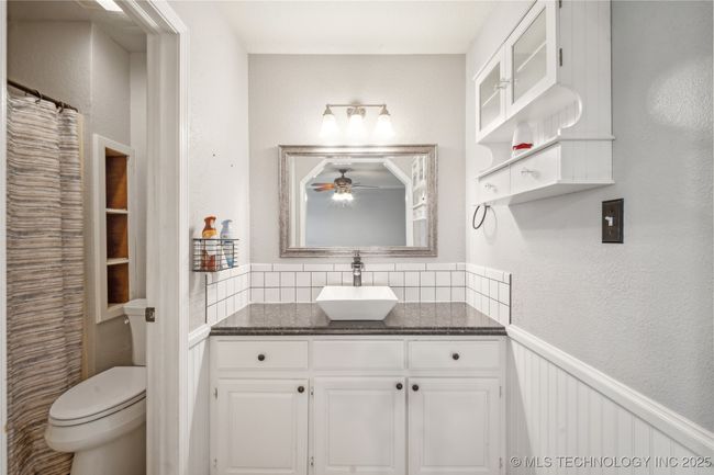 2922 S Main St, House other with 3 bedrooms, 2 bathrooms and null parking in Sapulpa OK | Image 13