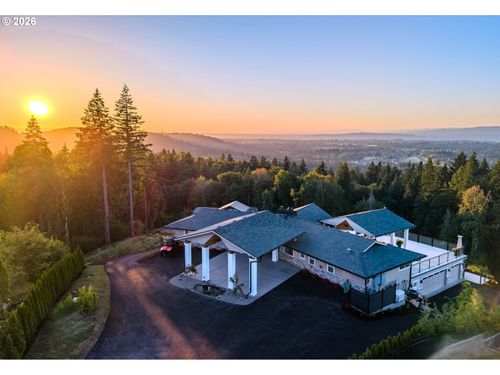9700 Se Castle Ct, Damascus, OR, 97089-6303 | Card Image