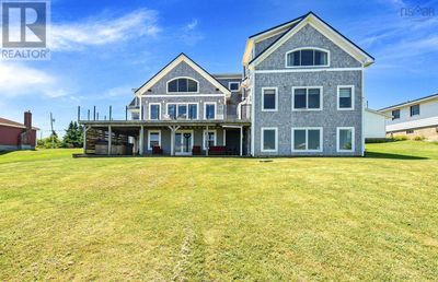 4 Lintaman Lane, House other with 7 bedrooms, 5 bathrooms and null parking in Cow Bay NS | Image 1