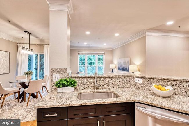 UNIT-9208 - 1530 Spring Gate Dr, Condo with 3 bedrooms, 2 bathrooms and null parking in MCLEAN VA | Image 16