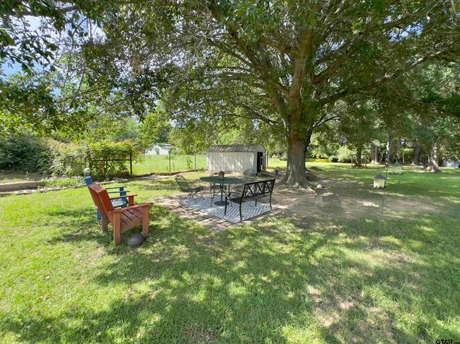 22001 County Road 2321, House other with 3 bedrooms, 2 bathrooms and null parking in Arp TX | Image 8