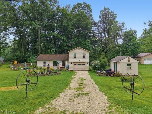 2072 Hilltop Dr Sw, Carrollton, OH, 44615-8803 | Card Image