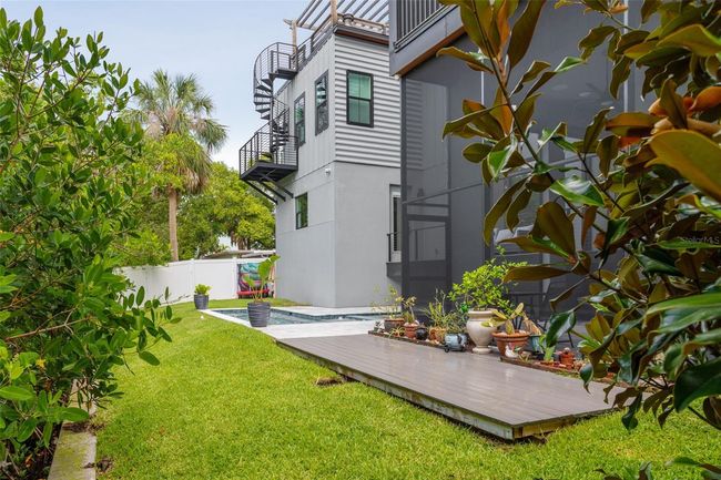 yard/deck | Image 59