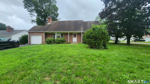 16 Raymond Rd, Woodbridge, CT, 06525-2324 | Card Image