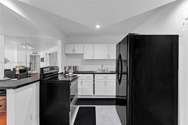 APT-103B - 13953 Sw 66 Th St, Condo with 2 bedrooms, 2 bathrooms and null parking in Miami FL | Image 7