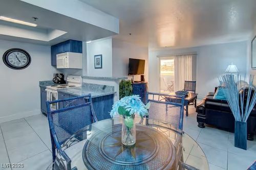 2117-4200 S Valley View Blvd, Las Vegas, NV, 89103-4029 | Card Image