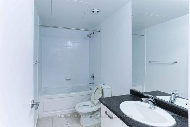 1501 - 832 Bay St, Condo with 1 bedrooms, 1 bathrooms and null parking in Toronto ON | Image 11