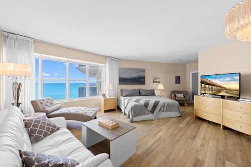 702-3700 Galt Ocean Dr, Fort Lauderdale, FL, 33308-7655 | Card Image