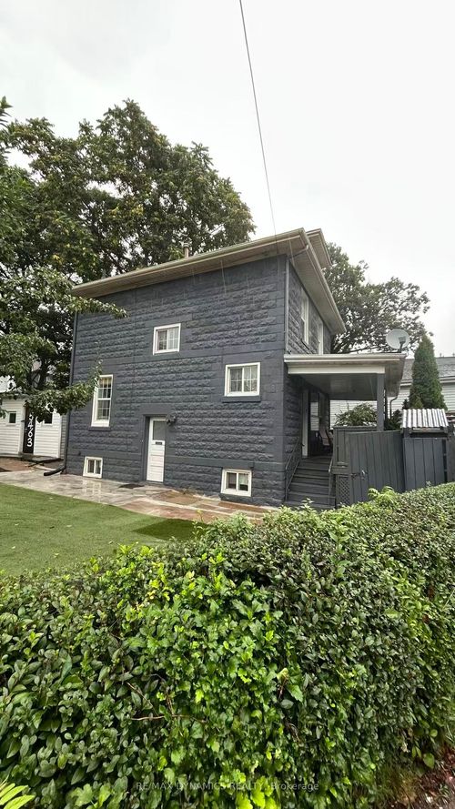 5463 Palmer Ave, Niagara Falls, ON, L2E3V2 | Card Image