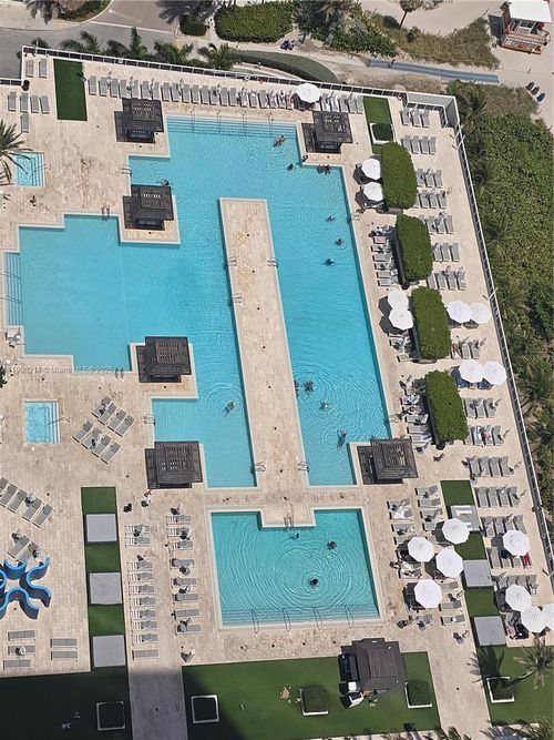 apt-409-1800 S Ocean Dr, Hallandale Beach, FL, 33009-7718 | Card Image