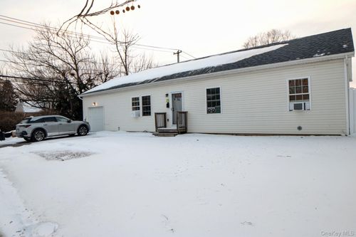 14 Bittersweet Ln, Levittown, NY, 11756-3031 | Card Image