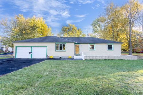 8115 Tonawanda Creek Rd, East Amherst, NY, 14051-1044 | Card Image