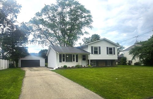 5S334 Stewart Dr, Naperville, IL, 60563-1777 | Card Image