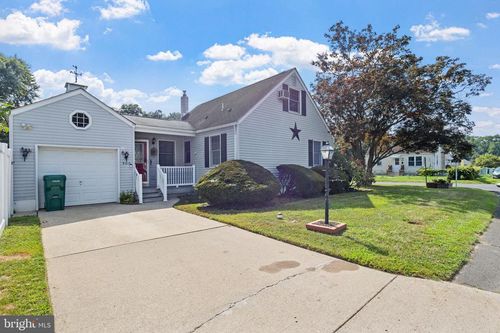 9017 Second St, LEVITTOWN, PA, 19054-4207 | Card Image