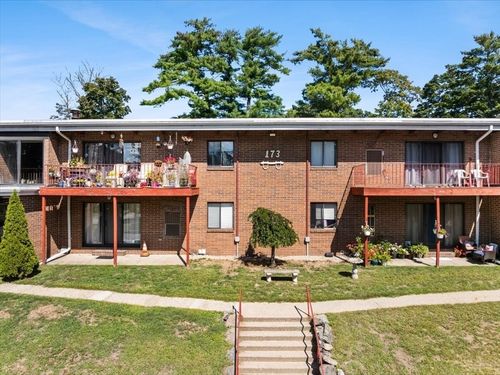 apt-201-173 Highland St, Taunton, MA, 02780-4449 | Card Image