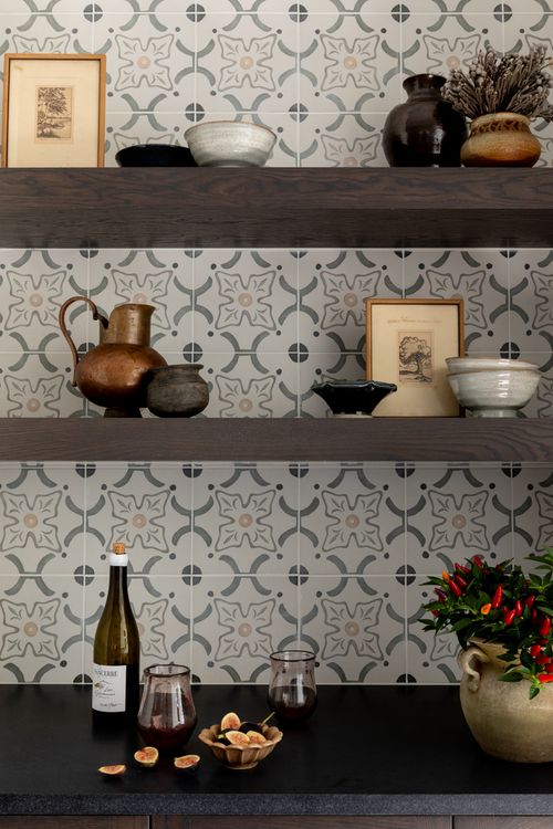 837 N Loomis St, Naperville, IL, 60563-3225 | Card Image