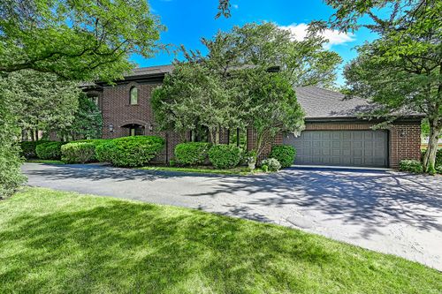 107 Stirrup Ln, Burr Ridge, IL, 60527-5714 | Card Image