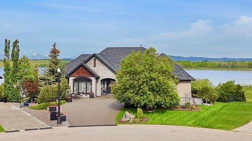 527 Montclair Place, Cochrane Lake, AB, T4C1A8 | Card Image