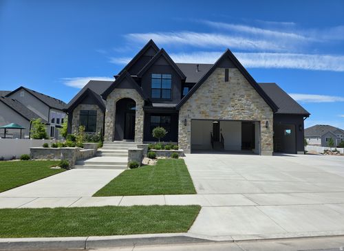 39 N Hayfield Cir, Kaysville, UT, 84037-8010 | Card Image