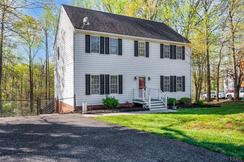 104 Winding Cedar Way, Lynchburg, VA, 24502-5828 | Card Image