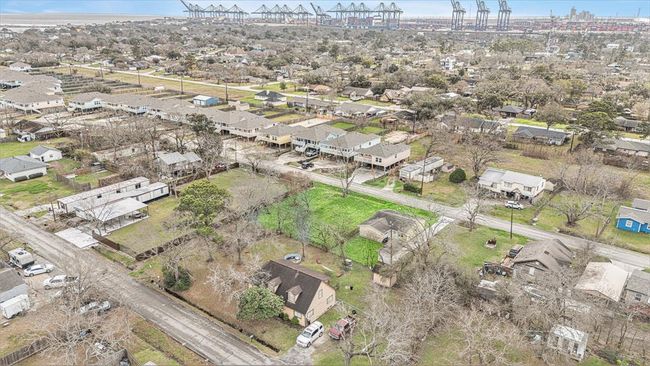 402 Bay Oaks Dr, Home with 0 bedrooms, 0 bathrooms and null parking in La Porte TX | Image 18