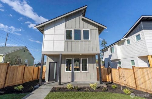 6642 S Alder St, Tacoma, WA, 98409-5212 | Card Image