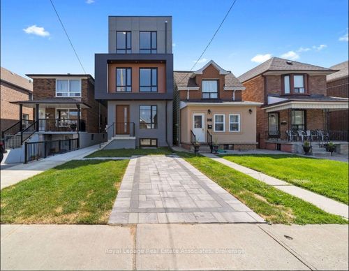 531 Delaware Ave N, Toronto, ON, M6H2V3 | Card Image