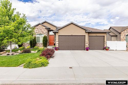 1102 Winchester Blvd, Rock Springs, WY, 82901-6166 | Card Image