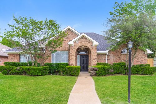 2330 Stillwater Dr, Mesquite, TX, 75181-4766 | Card Image