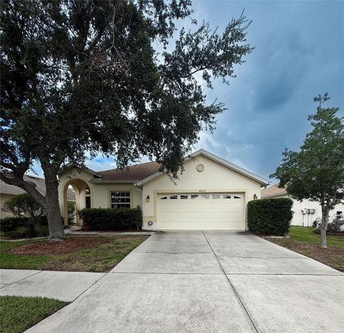 4017 Langdrum Dr, Wesley Chapel, FL, 33543-7904 | Card Image