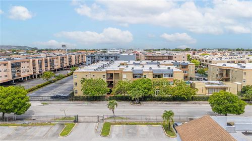 209-6070 W 18th Ave, Hialeah, FL, 33012-6172 | Card Image