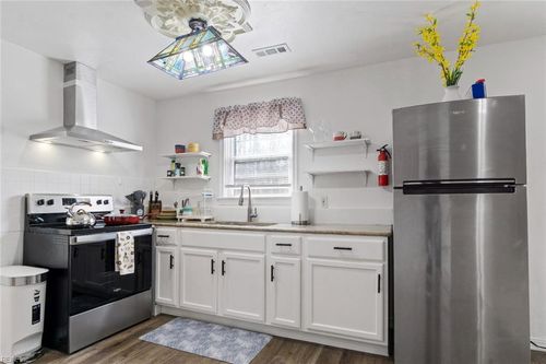 c-108 Cooley Rd, Williamsburg, VA, 23188-2517 | Card Image