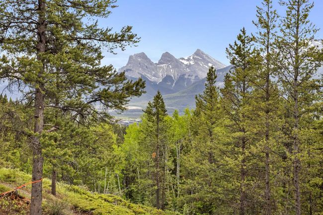 5 - 2 Aspen Glen, Home with 4 bedrooms, 4 bathrooms and 5 parking in Canmore AB | Image 25