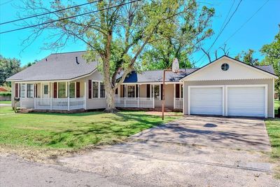 4301 Garfield Ave, House other with 3 bedrooms, 1 bathrooms and null parking in Groves TX | Image 2