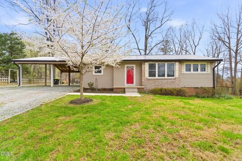 944 Sunset Dr, Graham, NC, 27253-8600 | Card Image