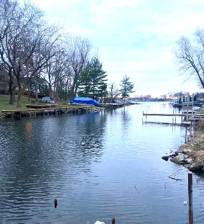 Lanman Dr, Waterford, MI 48329