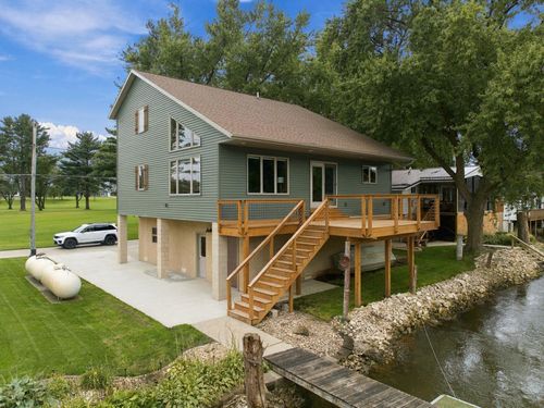 1749-62 Golf Course Boulevard, Independence, IA, 50644 | Card Image
