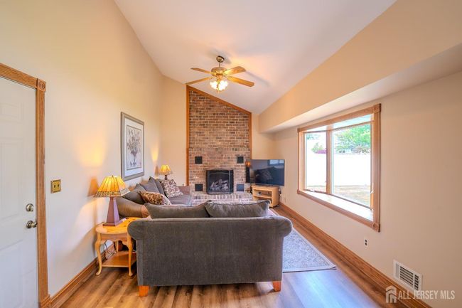 5 Wetherhill Way, House other with 4 bedrooms, 3 bathrooms and null parking in Dayton NJ | Image 38