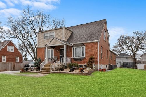 5348 8th Ave, Countryside, IL, 60525-3622 | Card Image