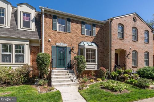 3162 Borge St, OAKTON, VA, 22124-2807 | Card Image