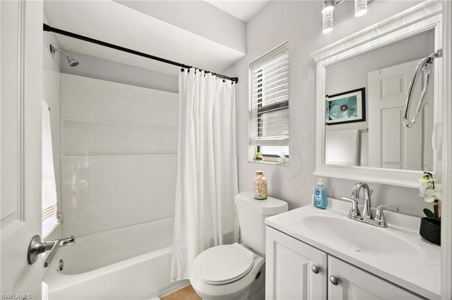 APT-31 - 1413 Sw 51 St Ln, Condo with 2 bedrooms, 2 bathrooms and null parking in CAPE CORAL FL | Image 6