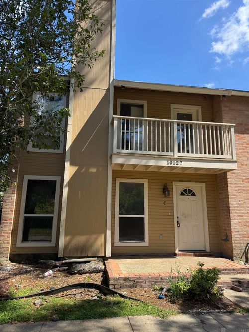 c-10127 Cashel Ave, Baton Rouge, LA, 70815-4454 | Card Image
