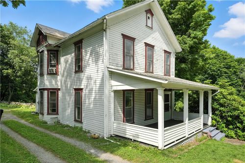 339 E Market St, Mercer, PA, 16137-1314 | Card Image