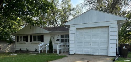 222 W Wynnwood Drive, Peoria, IL, 61614 | Card Image