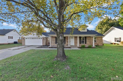 911 Pine St, Sikeston, MO, 63801-5706 | Card Image